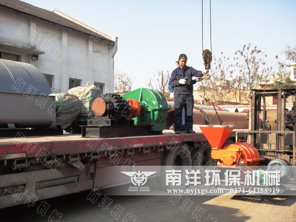磨煤噴粉（fěn）機裝車發貨